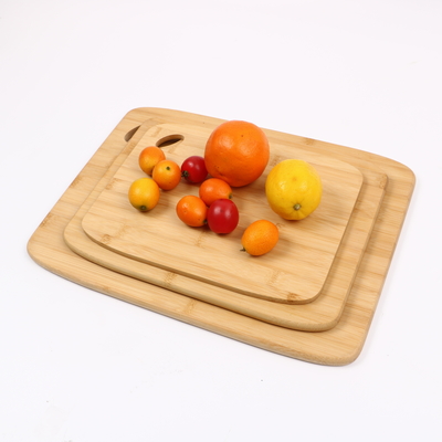 Piatto da taglio di legno rettangolare personalizzato per il taglio di verdure durevoli in cucina