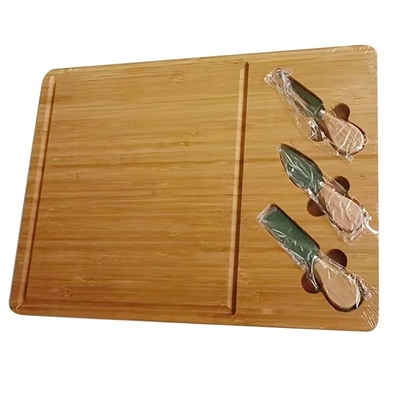 Tavola di formaggio in legno di bambù e set di 3 coltelli ideali per creare uno spettacolare display di formaggio