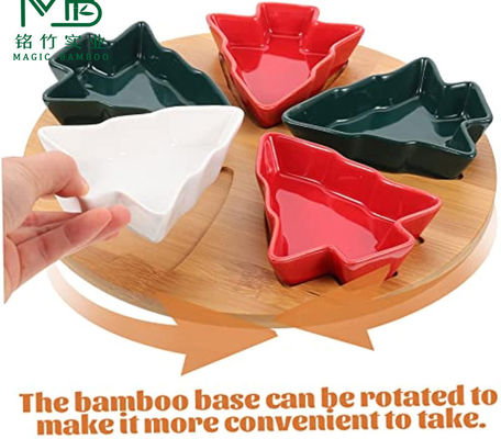 Tavolo di bambù naturale con ciotola in ceramica a forma di albero di Natale